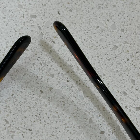 These are Vintage Gucci GG 1799/S Sunglasses main image 10
